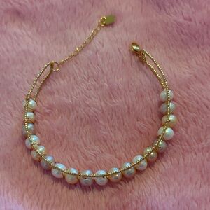 Elegant adjustable Natural Pearl Bracelet